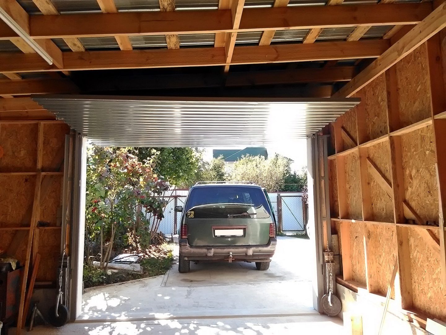 Подъемные ворота для гаража с противовесом