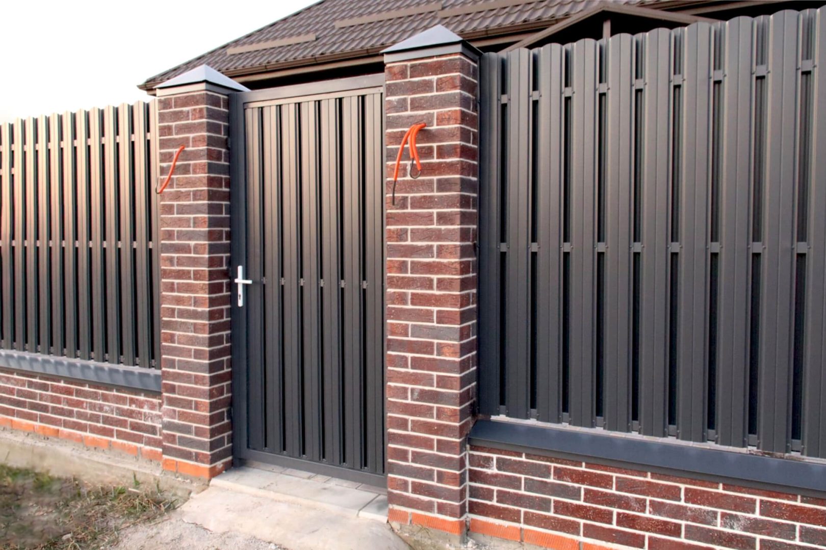 Калитка из евроштакетника