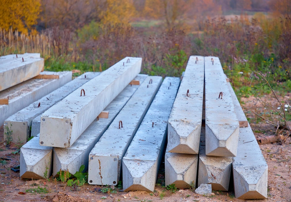 Забивные сваи для забора