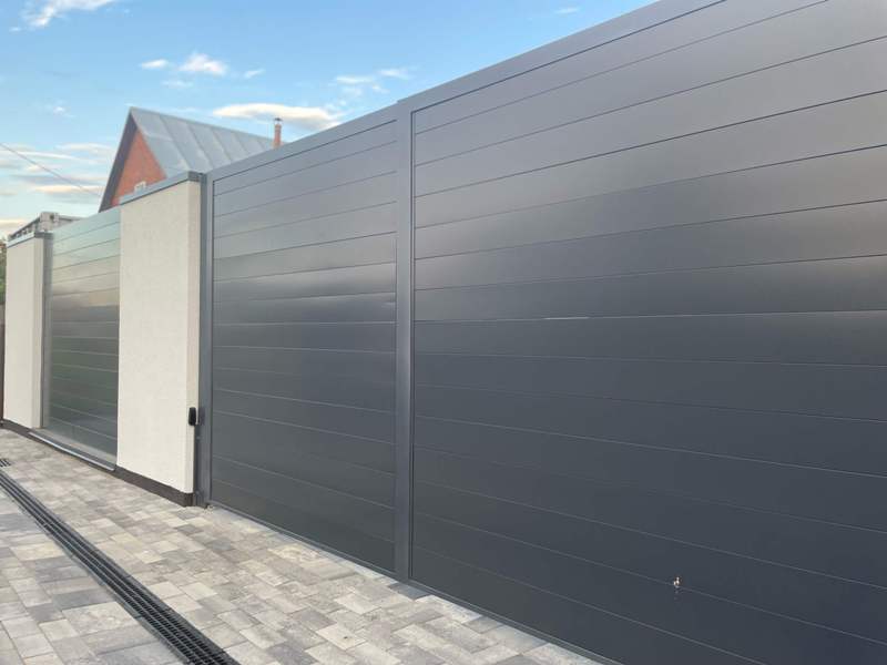 Забор из сэндвич-панелей Премиум