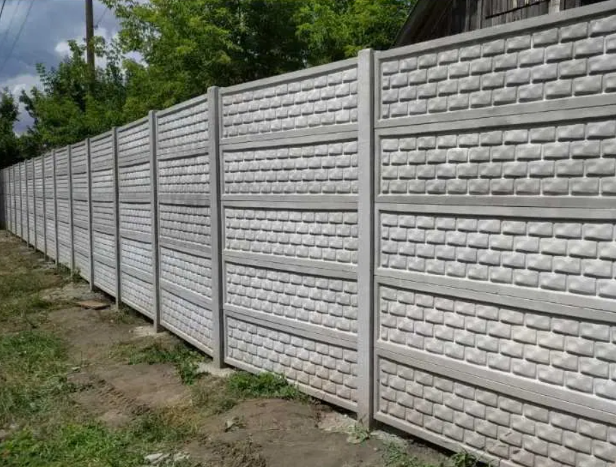 Наборный бетонный забор