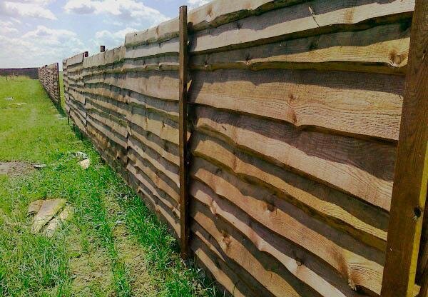 Деревянный забор из горбыля